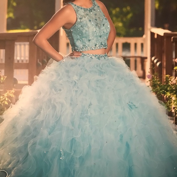 vizcaya collection Dresses & Skirts - Vizcaya 2 piece Tiffany Blue Quinceañera dress.